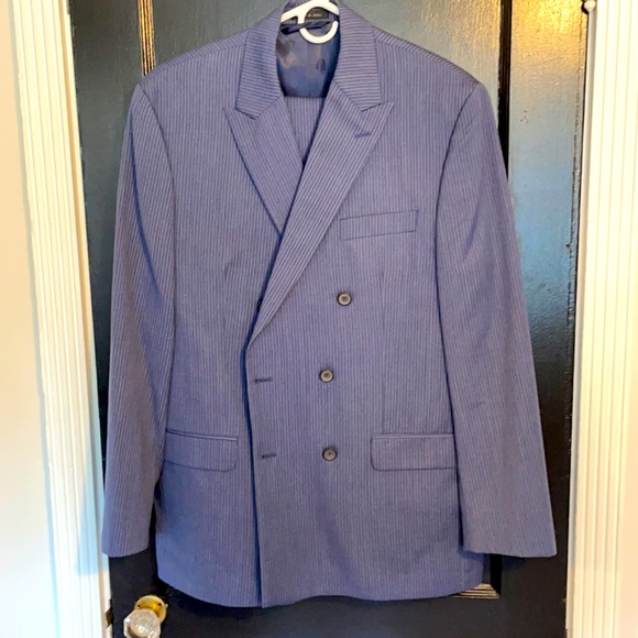 Men’s Double Breasted pinstripe suite. 42R